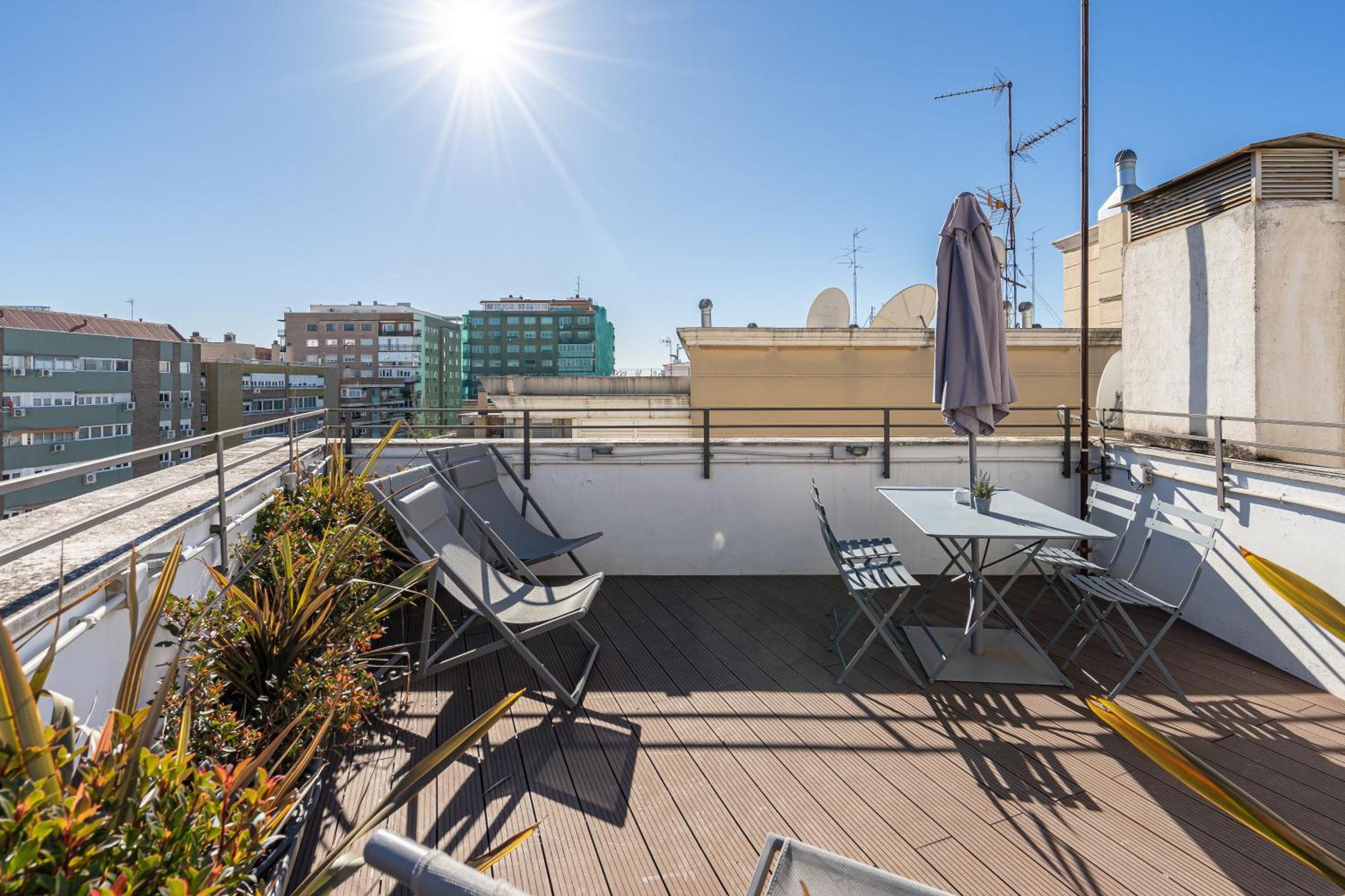 Feelathome Waldorf Suites Apartments Madrid Exterior foto