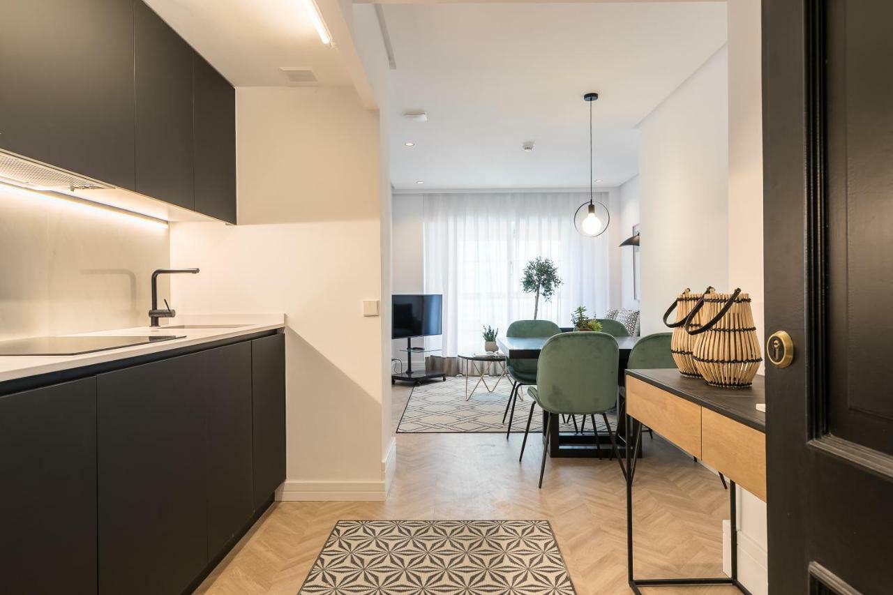Feelathome Waldorf Suites Apartments Madrid Exterior foto